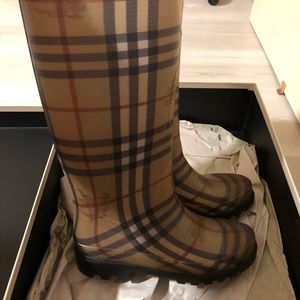 Burberry Rainboots